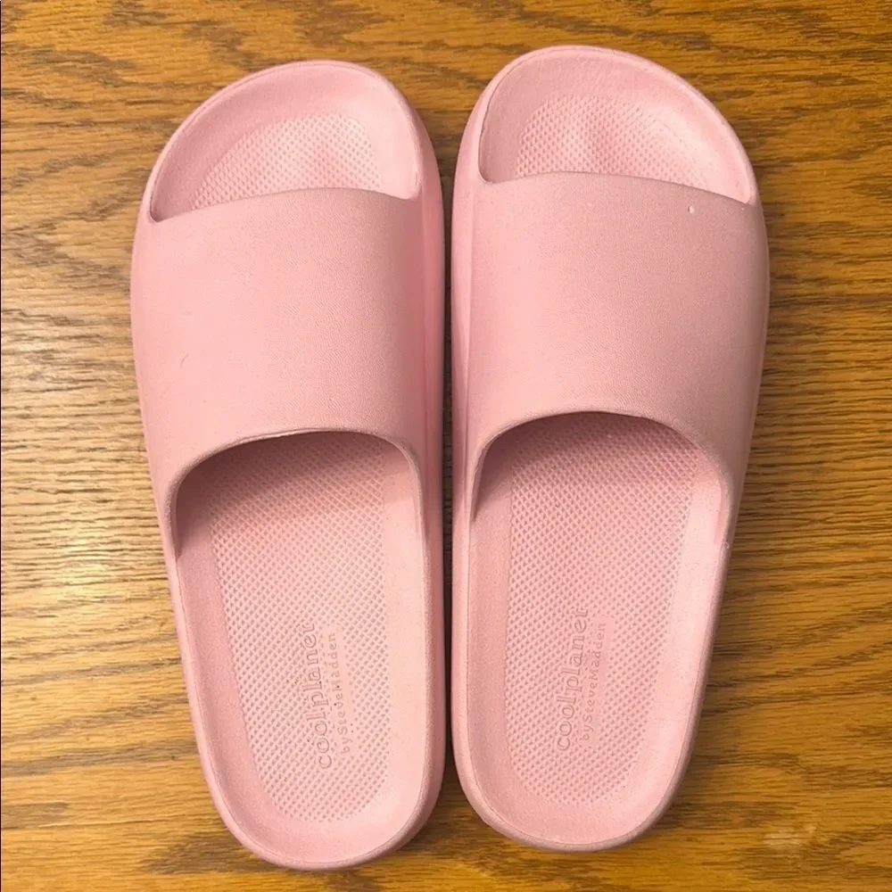 Steve Madden Cool Planet Pink Slide Sandals